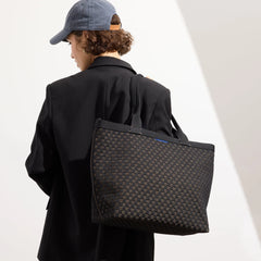 The Lightweight Zip Tote - Night Song